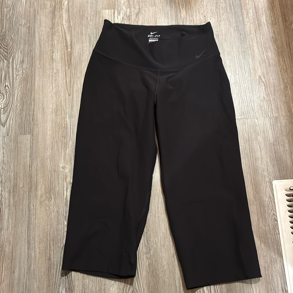 💐Nike Black Women's Capris